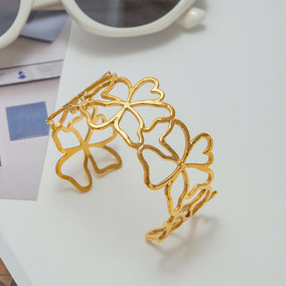 Delicate floral cutout bracelet in gold-filled silver
