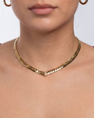 Bold Herringbone Choker Necklace – 18K Gold Vermeil | Dubai Collection - Yadman Emarati