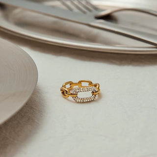 Crystal Link Chain Ring – Dubai Collection