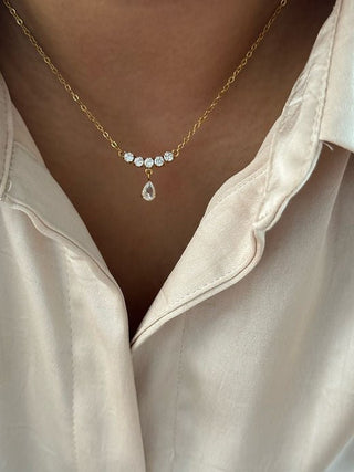 Hypoallergenic gold chain with crystal sparkle