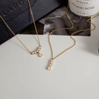 Delicate waterproof necklace with zircon drop