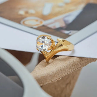 Waterproof artistic ring in 18K gold-plated stainless steel